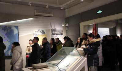 公司党委组织开展“不忘初心.牢记使命”烟台山红色教育活动